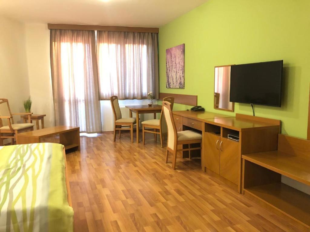 Rosemary Apartmanok, Rose, Lili, Mary1, Mary2 Hajdúszoboszló 外观 照片
